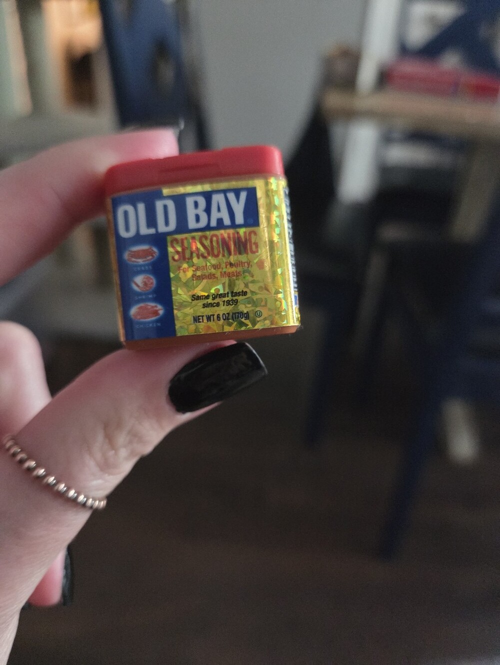 ZURU 5 SURPRISE MINI BRANDS Series 2 RARE METALLIC Old Bay Seasoning